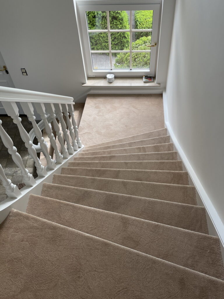 schilderwerken Mystique trap renovatie NA 2