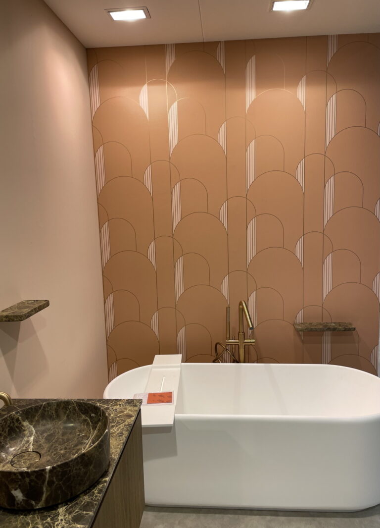 schilderwerken Mystique Middelkerke badkamer behang